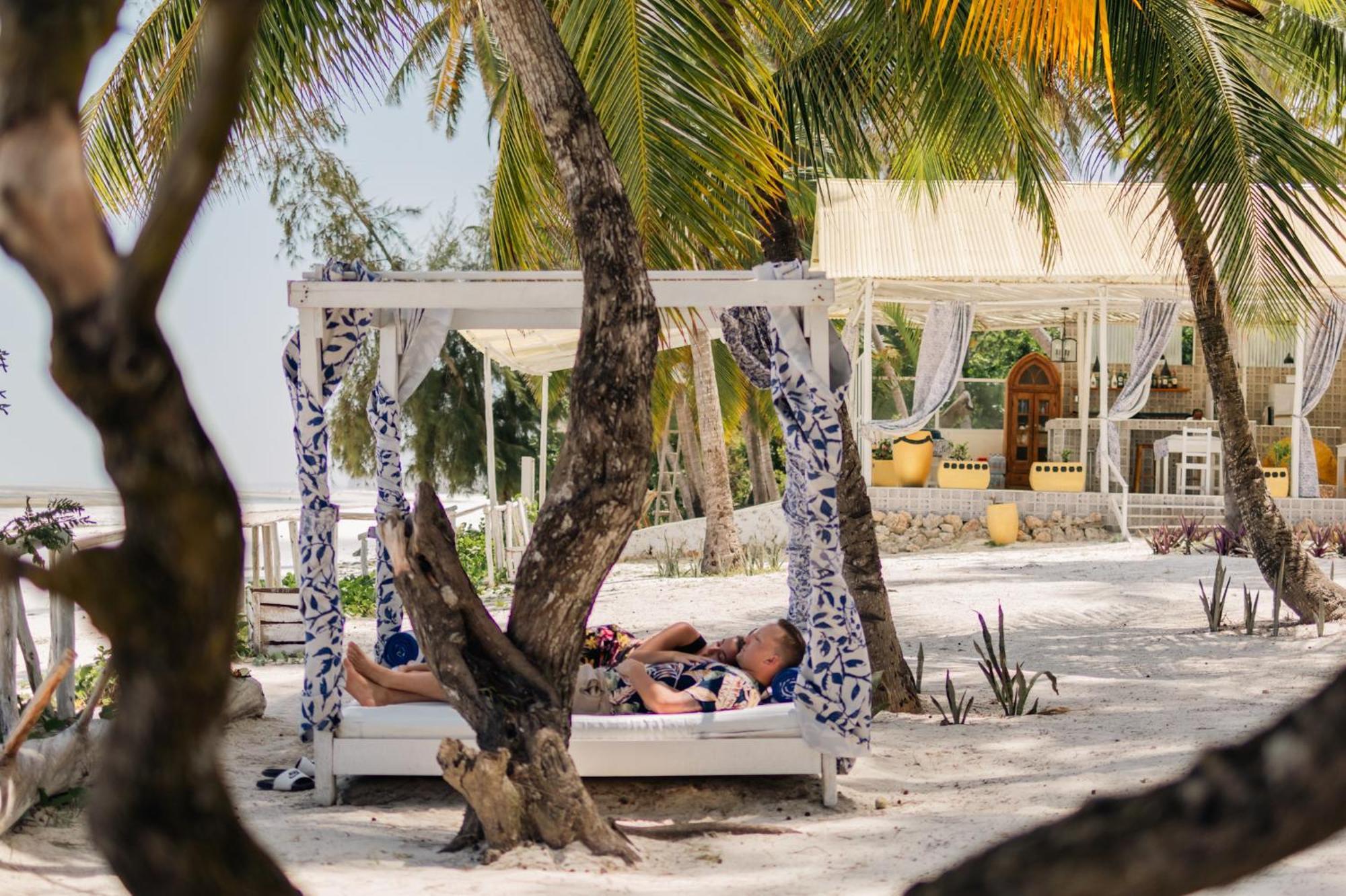 Pili Pili Orient Beach Resort Bwejuu Extérieur photo