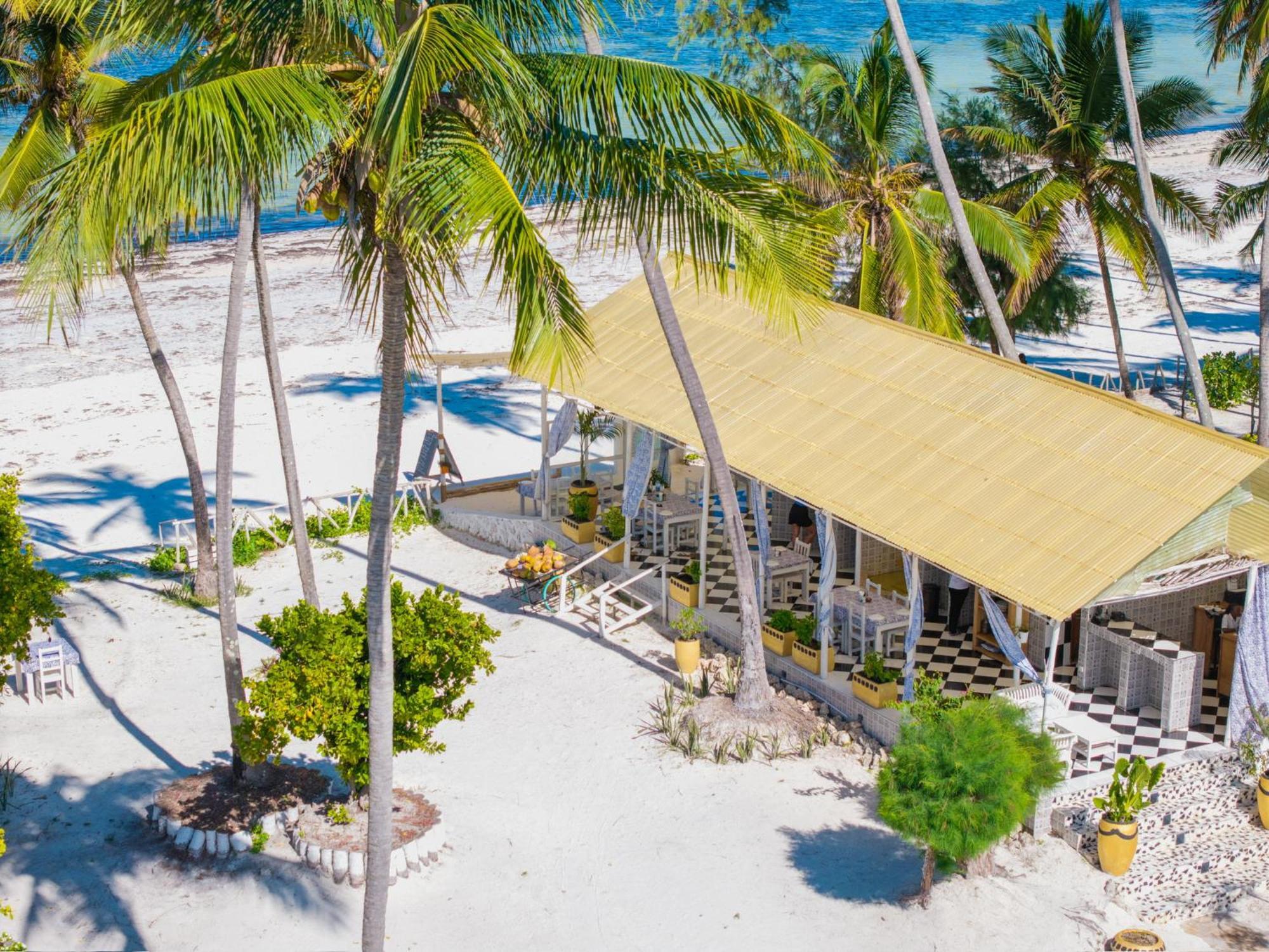 Pili Pili Orient Beach Resort Bwejuu Extérieur photo